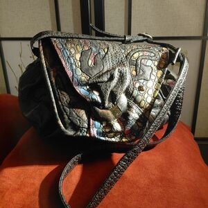 Colorful Patterned Vintage Bag This is a vintage 1980s Nas patchwork leather bag